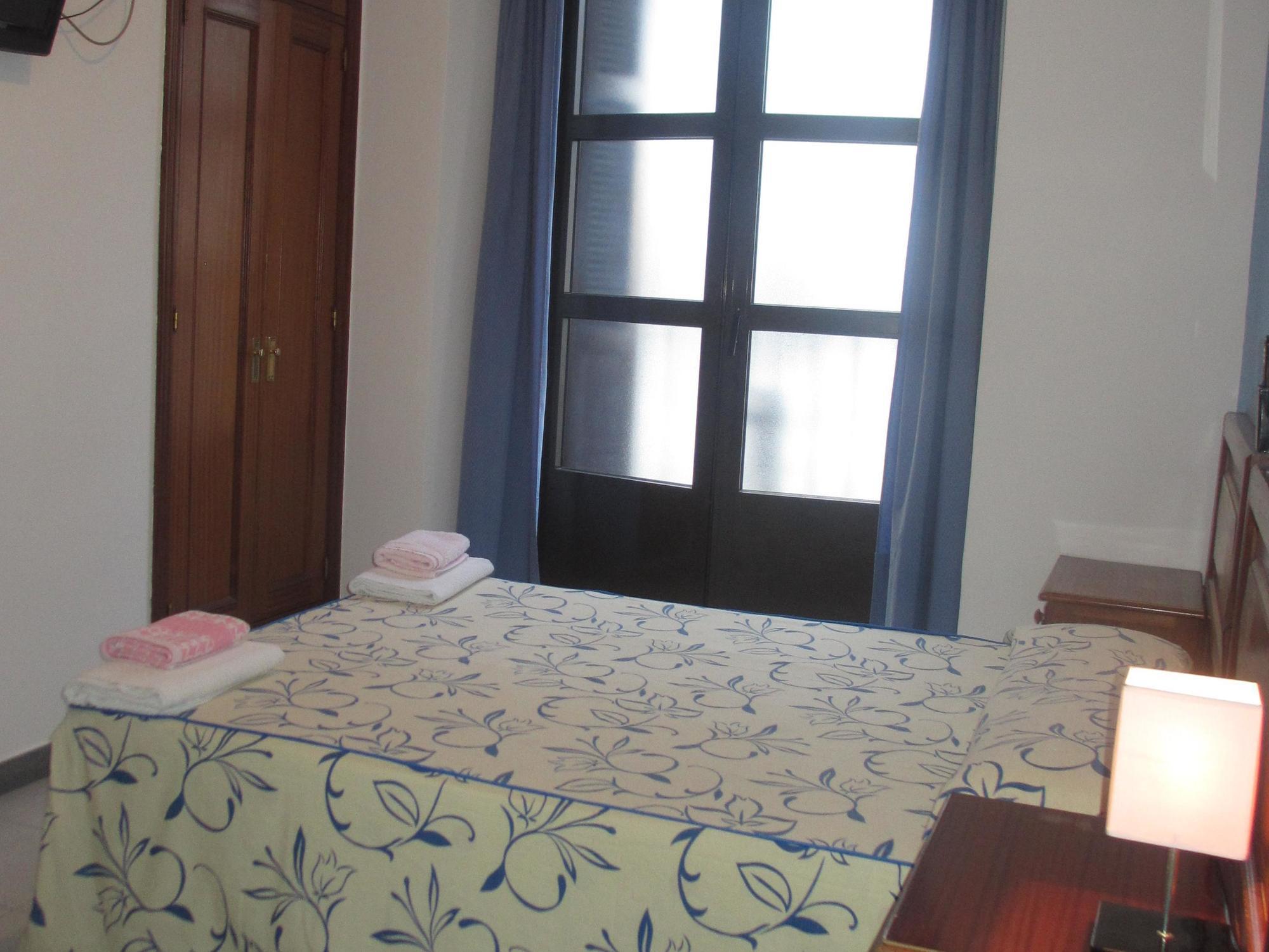 Hostal Pan America Мадрид Экстерьер фото